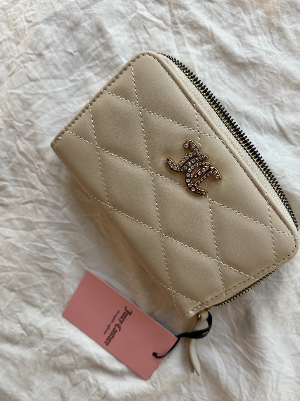 Juicy Couture: Quilted Cream Zip Wallet with Crystal-Embellished Logo